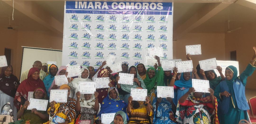 image Imara Comoros dans la confection des serviettes hygiéniques réutilisables
